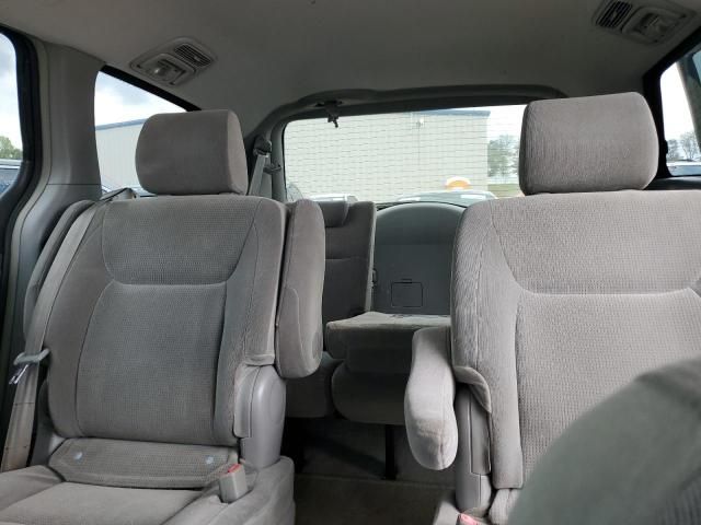 2005 Toyota Sienna CE