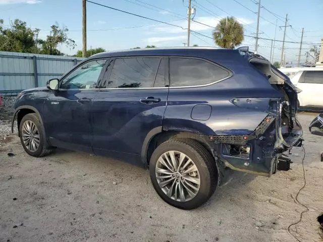 2020 Toyota Highlander Hybrid Platinum