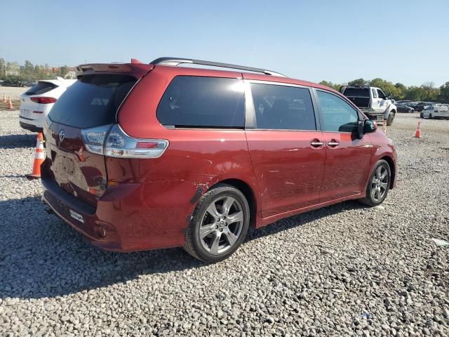 2018 Toyota Sienna SE