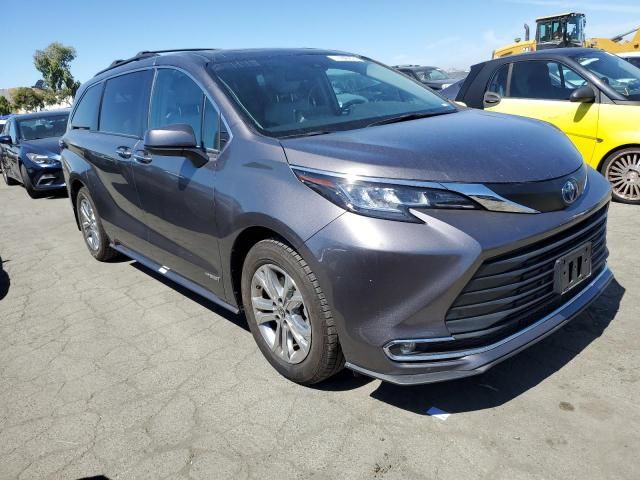 2021 Toyota Sienna XLE