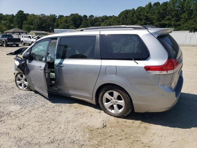 2011 Toyota Sienna LE