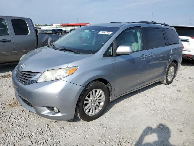 2011 Toyota Sienna XLE