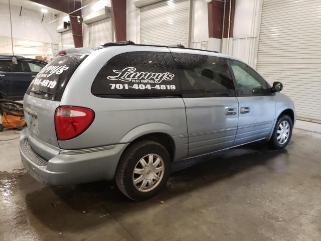 2005 Chrysler Town & Country Touring