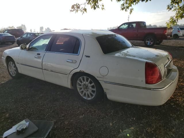 2006 Lincoln Town Car Signature Limited