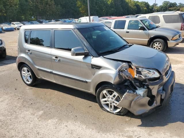 2011 KIA Soul +