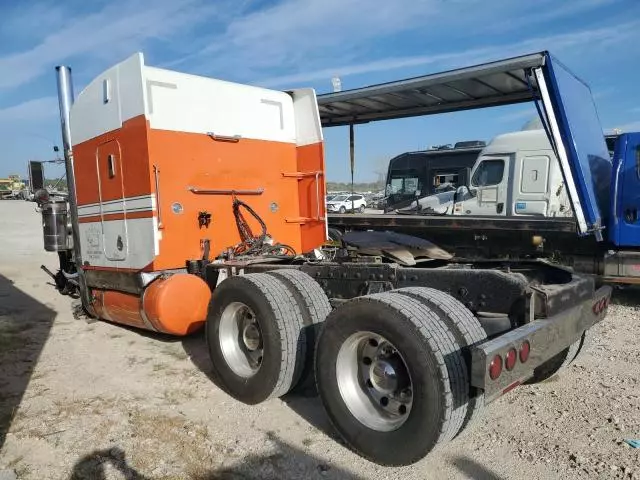 2002 Peterbilt 379