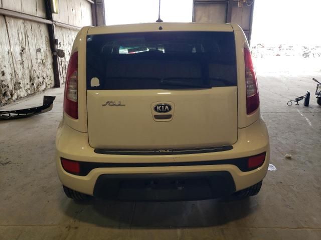 2013 KIA Soul +