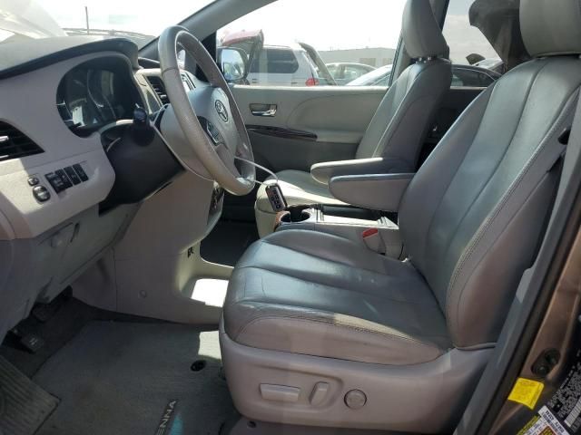 2013 Toyota Sienna XLE