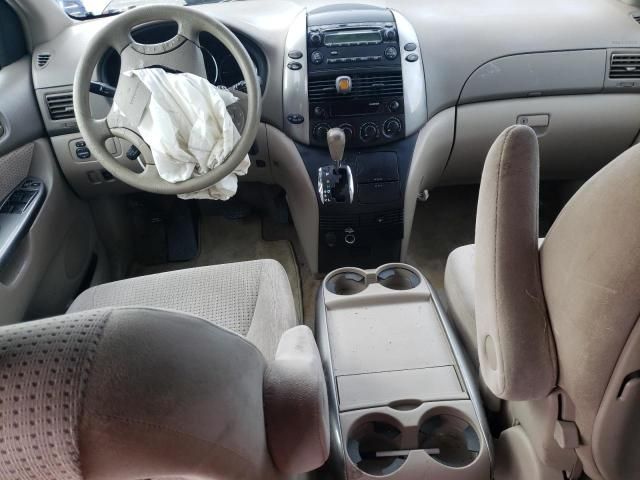 2006 Toyota Sienna CE