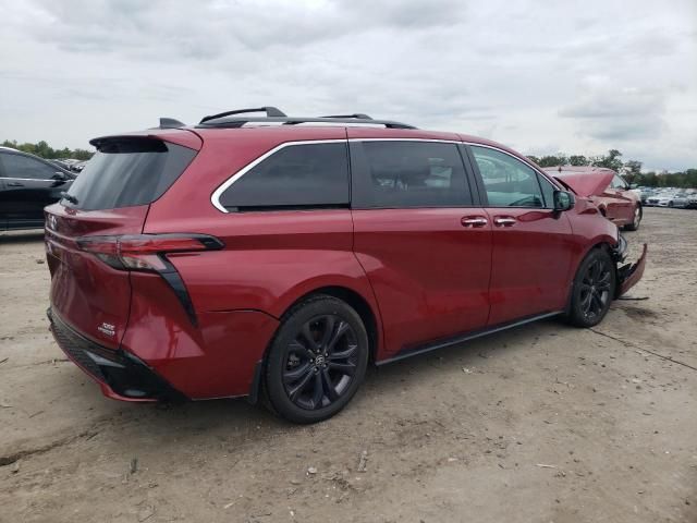 2022 Toyota Sienna XSE