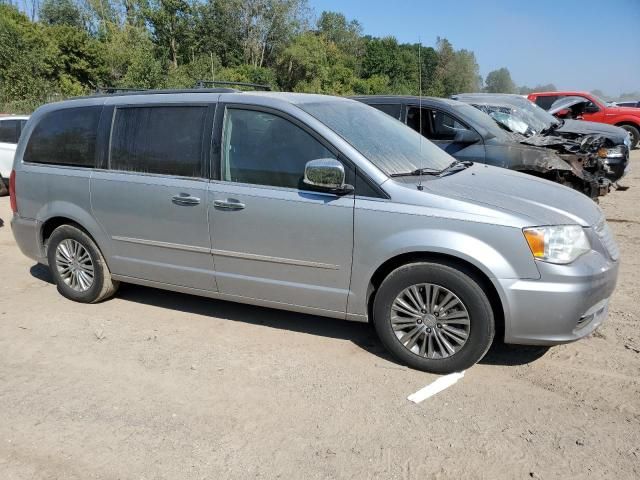 2014 Chrysler Town & Country Touring L