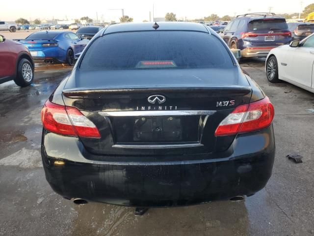 2011 Infiniti M37