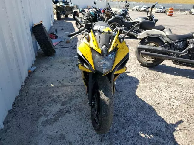 2009 Yamaha FZ6 R