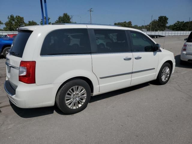 2013 Chrysler Town & Country Limited