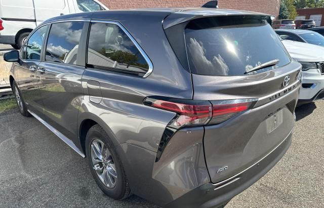 2021 Toyota Sienna XLE