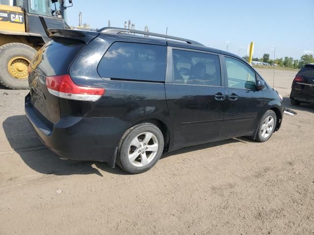 2014 Toyota Sienna LE