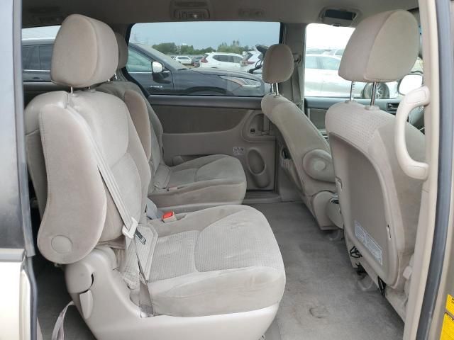 2006 Toyota Sienna CE