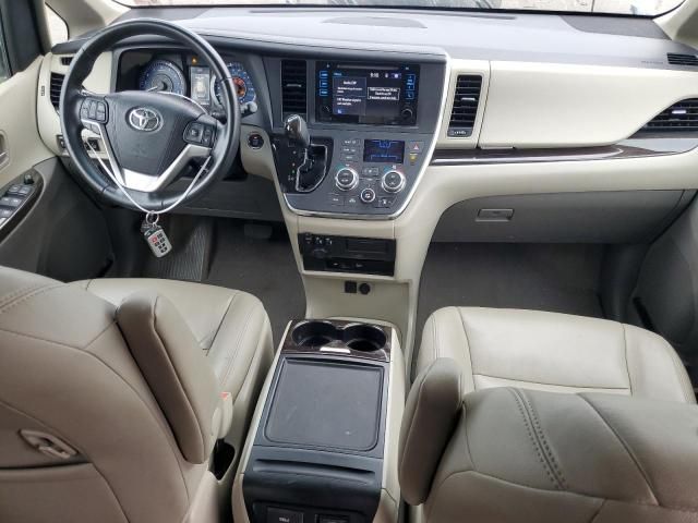 2015 Toyota Sienna XLE