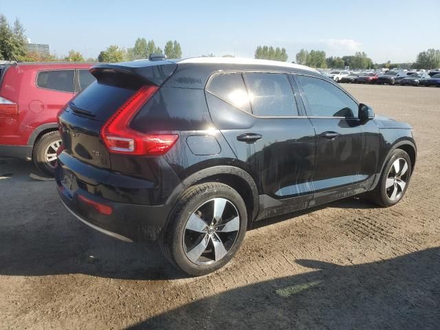 2020 Volvo XC40 T5 Momentum