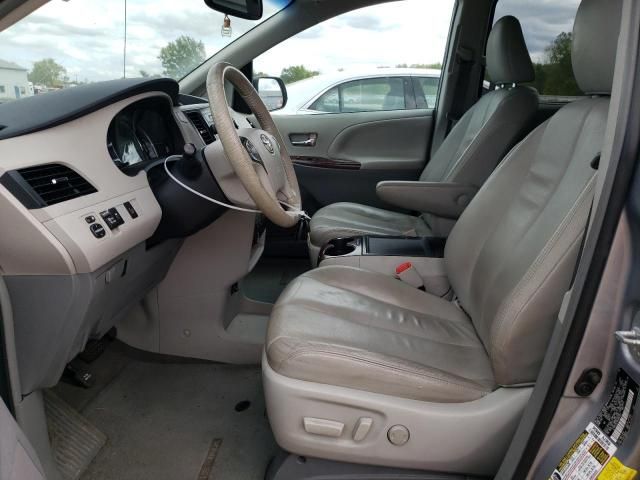 2013 Toyota Sienna XLE