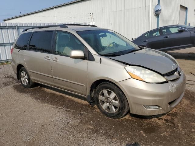 2009 Toyota Sienna CE