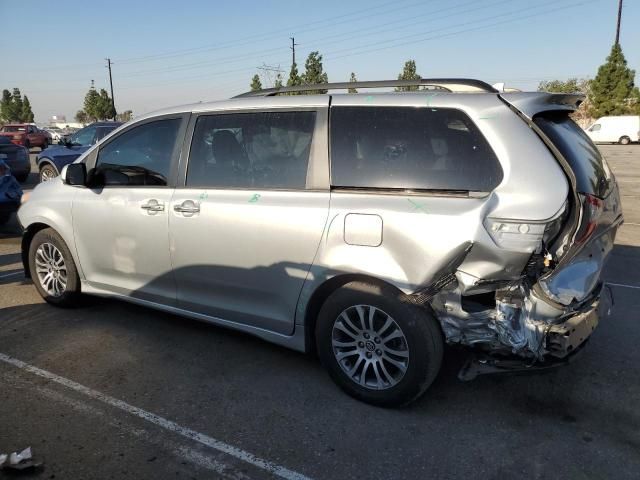 2019 Toyota Sienna XLE