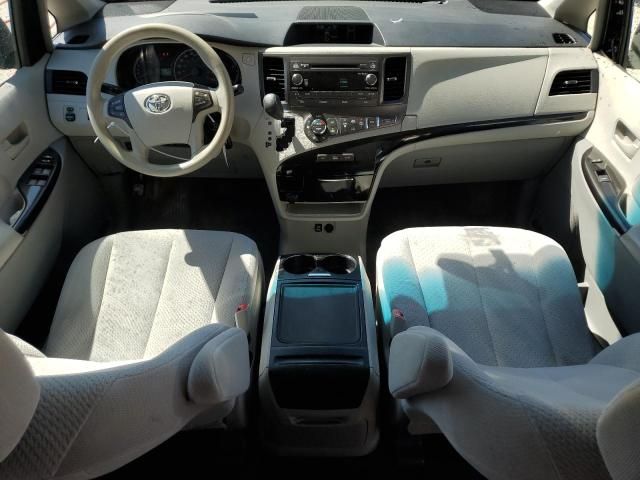 2013 Toyota Sienna LE