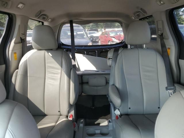 2014 Toyota Sienna XLE