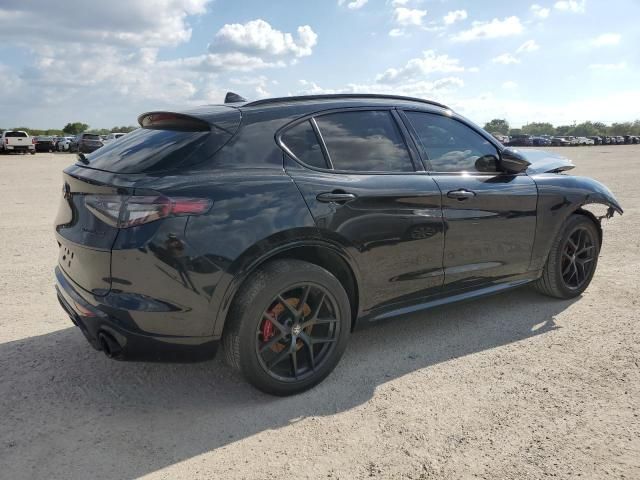 2021 Alfa Romeo Stelvio TI