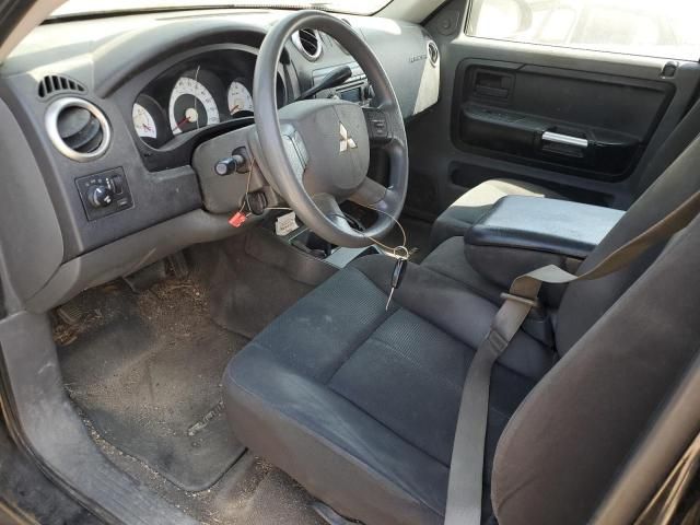 2007 Mitsubishi Raider LS