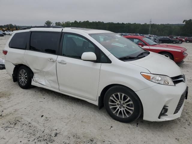 2020 Toyota Sienna XLE