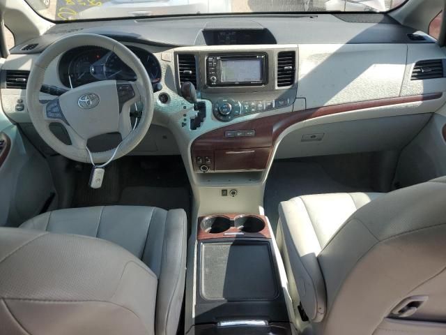 2013 Toyota Sienna XLE