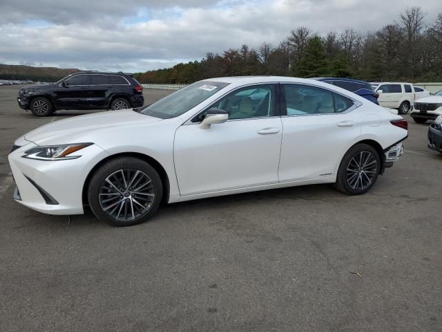 2022 Lexus ES 300H Base