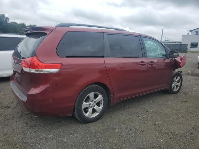 2013 Toyota Sienna LE