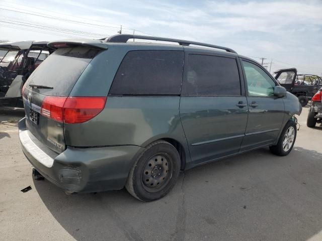 2004 Toyota Sienna XLE