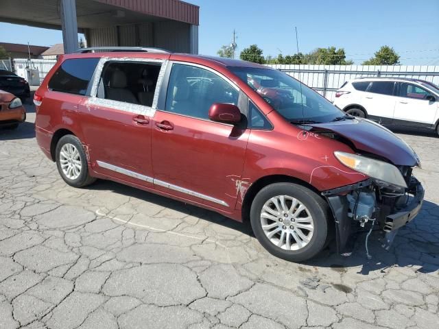 2011 Toyota Sienna XLE