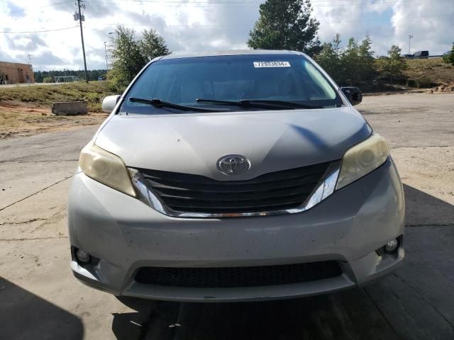 2012 Toyota Sienna XLE