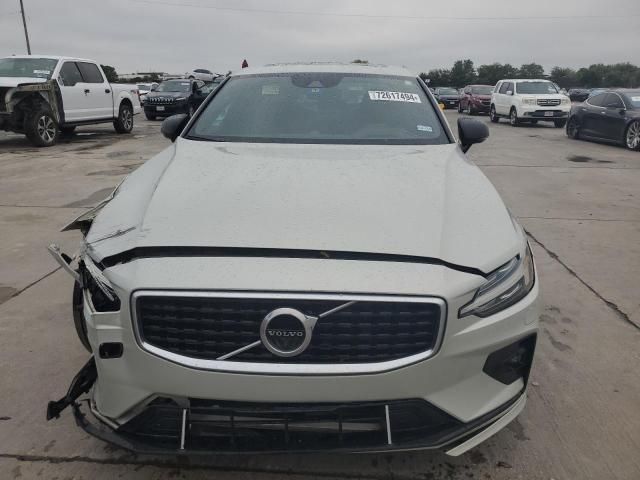 2019 Volvo S60 T6 R-Design