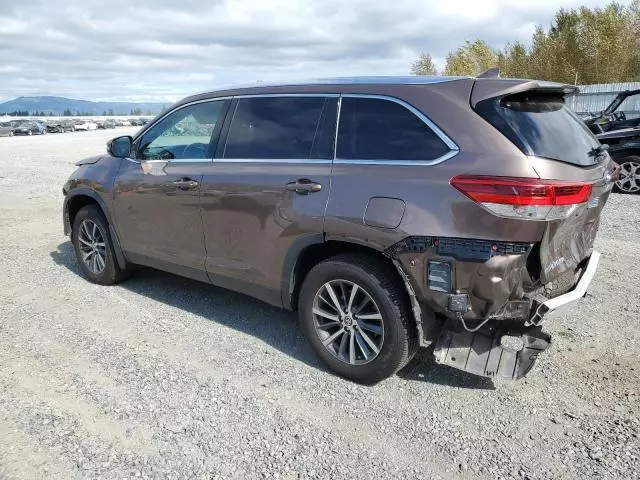 2019 Toyota Highlander SE