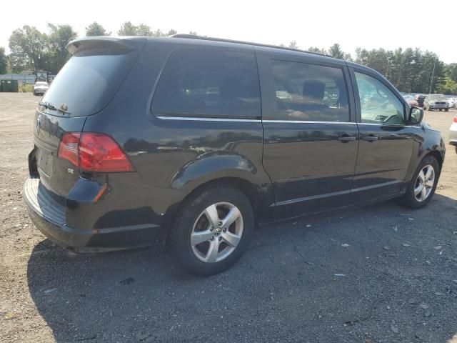 2011 Volkswagen Routan SE