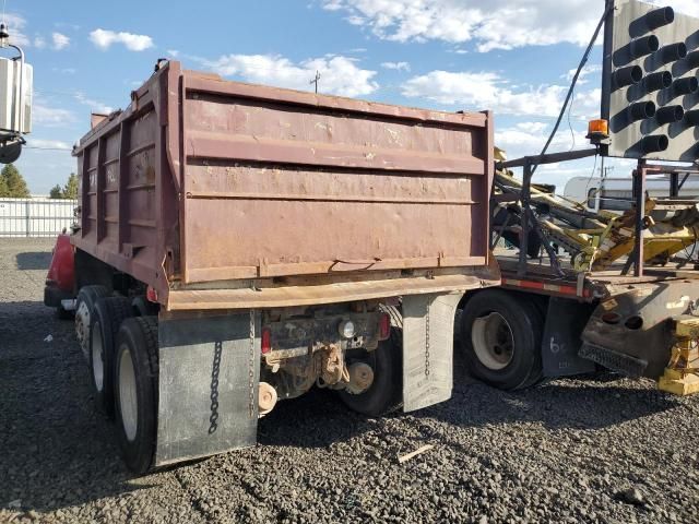 1975 Peterbilt Dump