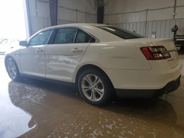 2015 Ford Taurus SE