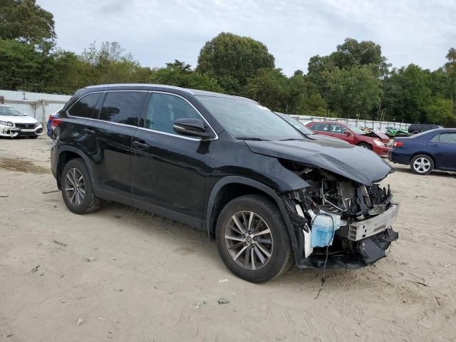 2019 Toyota Highlander SE