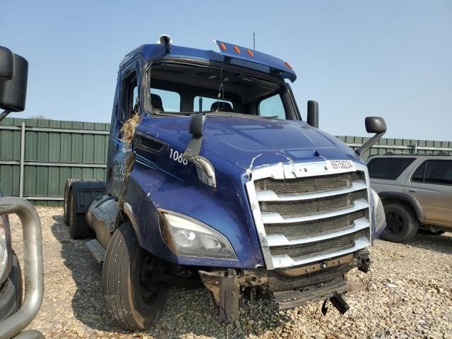 2022 Freightliner Cascadia 116