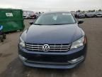 2012 Volkswagen Passat SEL