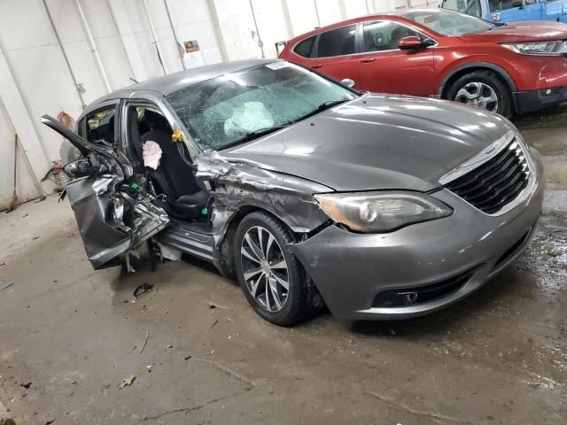 2013 Chrysler 200 Touring