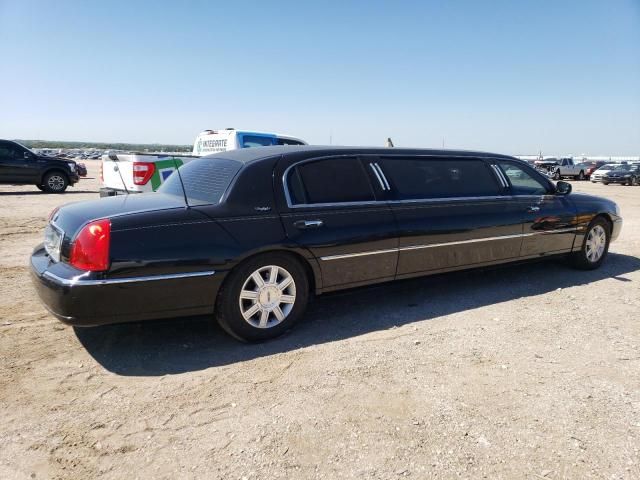 2005 Lincoln Town Car Executive