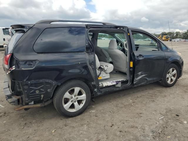 2011 Toyota Sienna LE