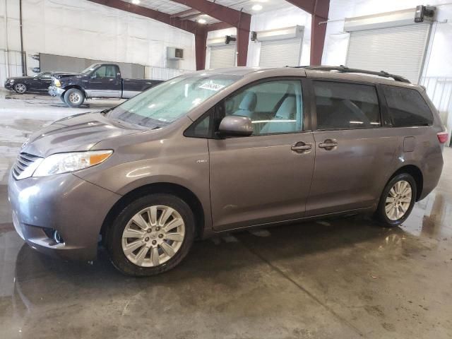 2016 Toyota Sienna LE