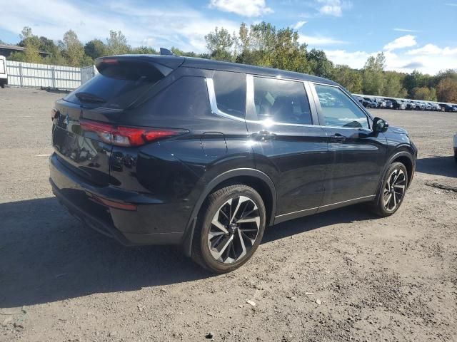 2022 Mitsubishi Outlander ES